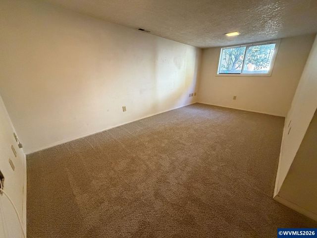1760 Norway St NE, Salem, OR 97301