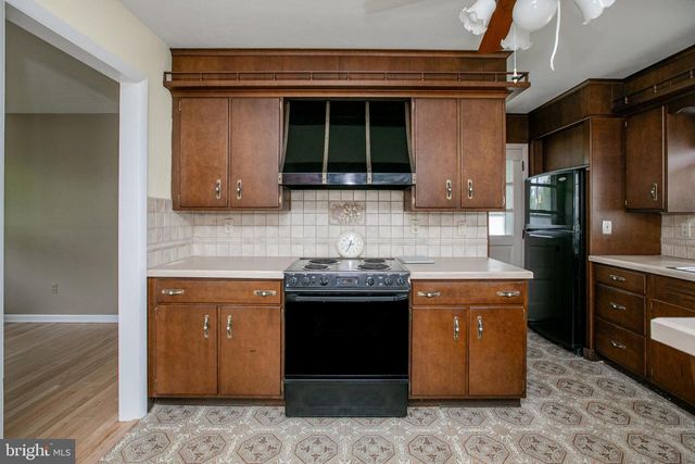 392 EXTONVILLE RD, Allentown, NJ 08501