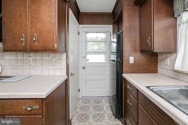 392 EXTONVILLE RD, Allentown, NJ 08501