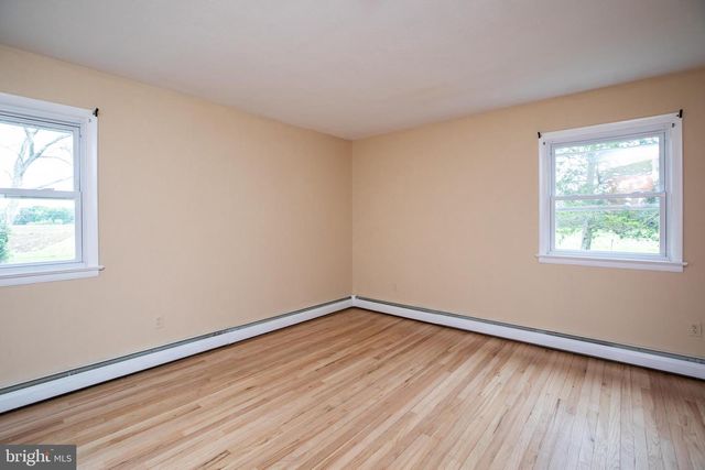 392 EXTONVILLE RD, Allentown, NJ 08501