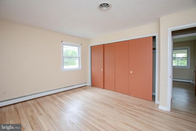 392 EXTONVILLE RD, Allentown, NJ 08501