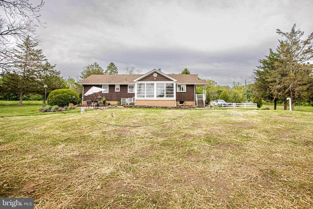 392 EXTONVILLE RD, Allentown, NJ 08501