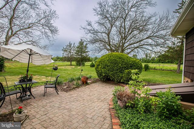 392 EXTONVILLE RD, Allentown, NJ 08501