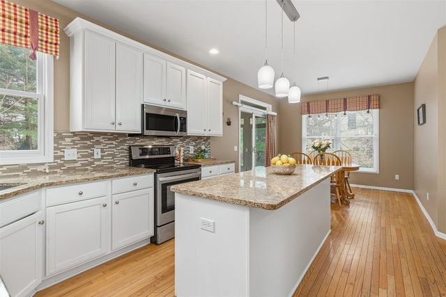 8149 Barony Point, Mattawan, MI 49071