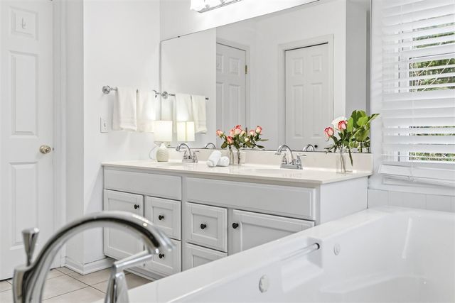 8149 Barony Point, Mattawan, MI 49071