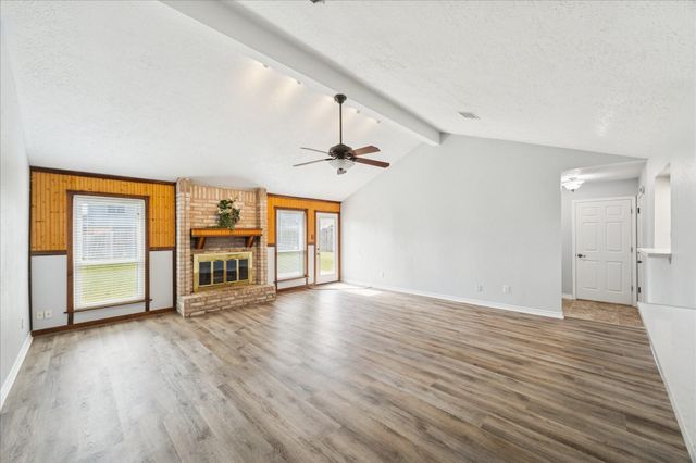 320 Creek Bend Drive, League City, TX 77573