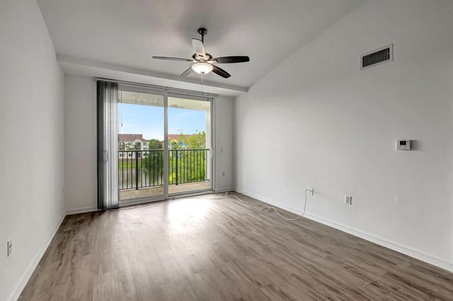 920 VILLA Circle, Boynton Beach, FL 33435