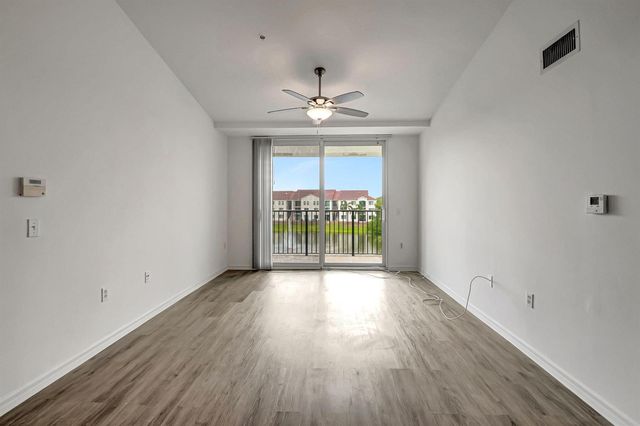 920 VILLA Circle, Boynton Beach, FL 33435
