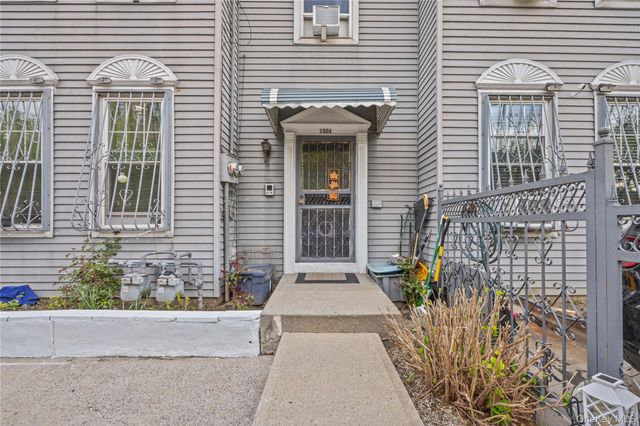 1904 Daly Avenue A, Bronx, NY 10460