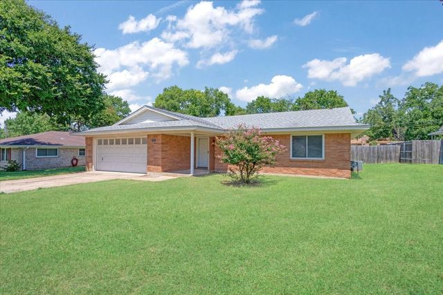 309 Pecan Street, Howe, TX 75459