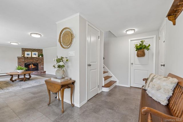 50 Stony Hollow Road, Centerport, NY 11721