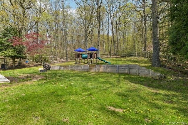 50 Stony Hollow Road, Centerport, NY 11721