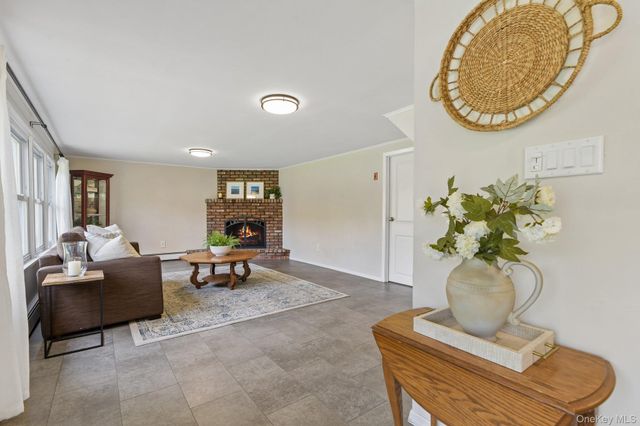 50 Stony Hollow Road, Centerport, NY 11721