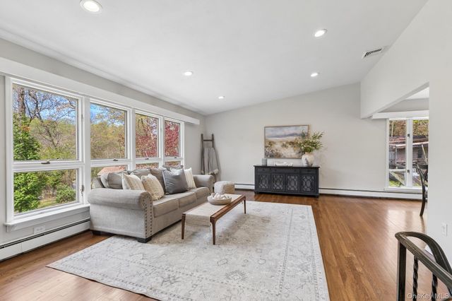 50 Stony Hollow Road, Centerport, NY 11721