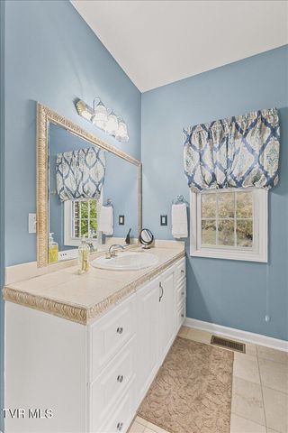 1 Emerald Court, Johnson City, TN 37604