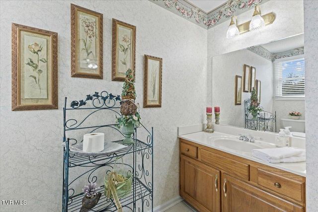 1 Emerald Court, Johnson City, TN 37604