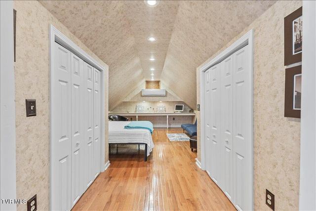 1 Emerald Court, Johnson City, TN 37604