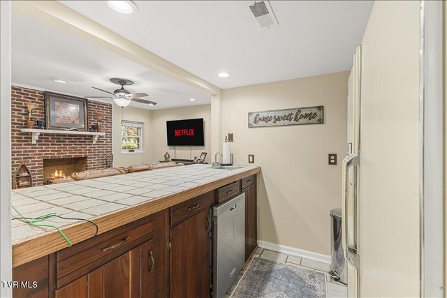 1 Emerald Court, Johnson City, TN 37604