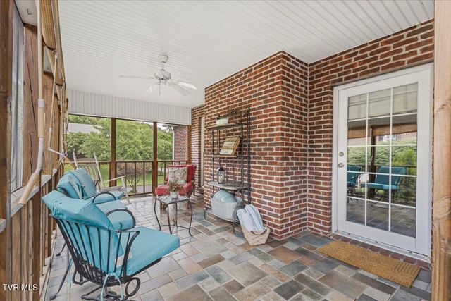1 Emerald Court, Johnson City, TN 37604