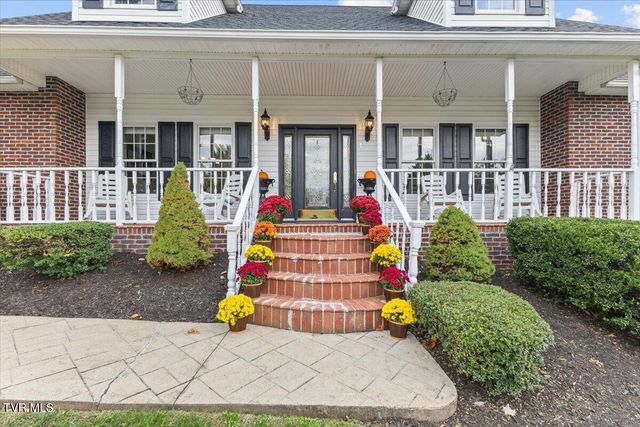 1 Emerald Court, Johnson City, TN 37604