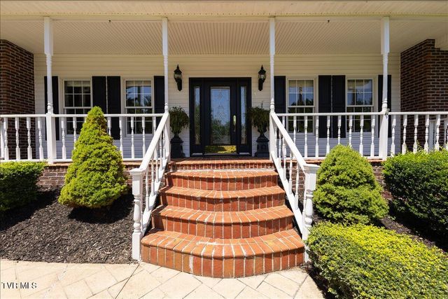 1 Emerald Court, Johnson City, TN 37604