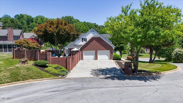 1 Emerald Court, Johnson City, TN 37604