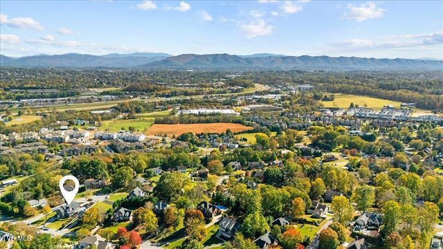 1 Emerald Court, Johnson City, TN 37604