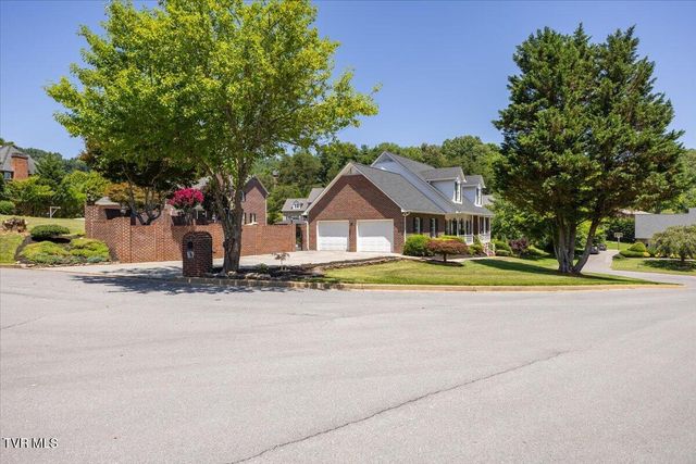 1 Emerald Court, Johnson City, TN 37604