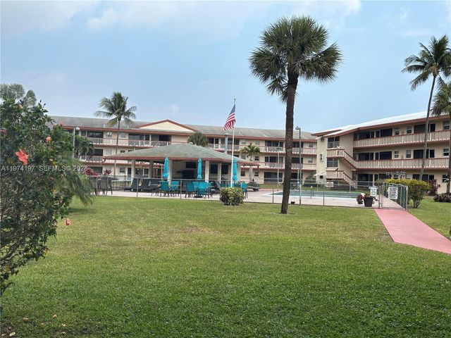 5300 Washington Street O124, Hollywood, FL 33021