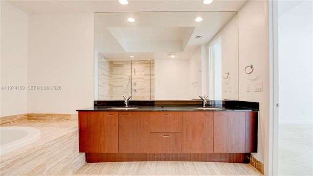 16001 Collins Ave 3007, Sunny Isles Beach, FL 33160