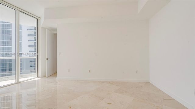 16001 Collins Ave 3007, Sunny Isles Beach, FL 33160