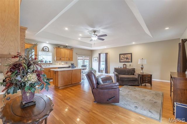 5815 County Road 448, Poplar Bluff, MO 63901