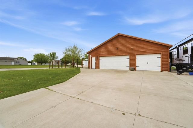 311 N 3RD STREET, Hilbert, WI 54129