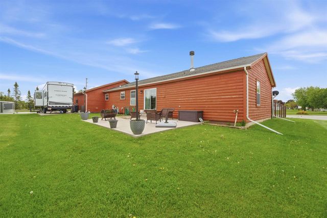 311 N 3RD STREET, Hilbert, WI 54129
