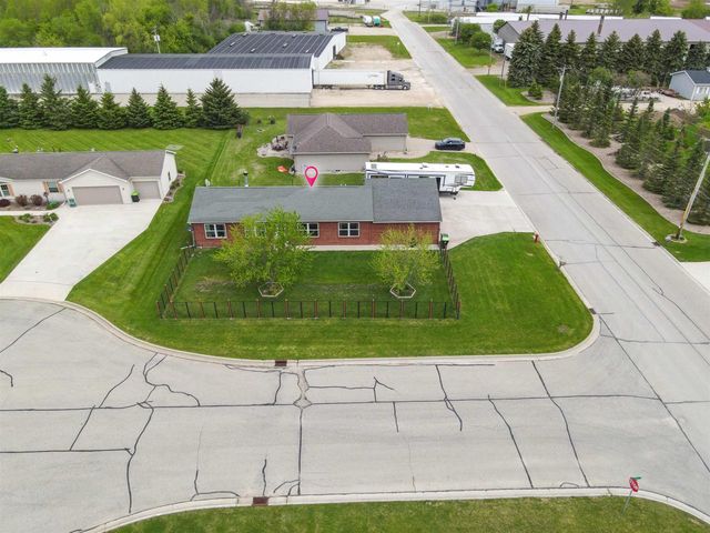 311 N 3RD STREET, Hilbert, WI 54129