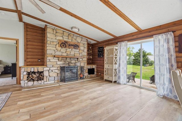 311 N 3RD STREET, Hilbert, WI 54129