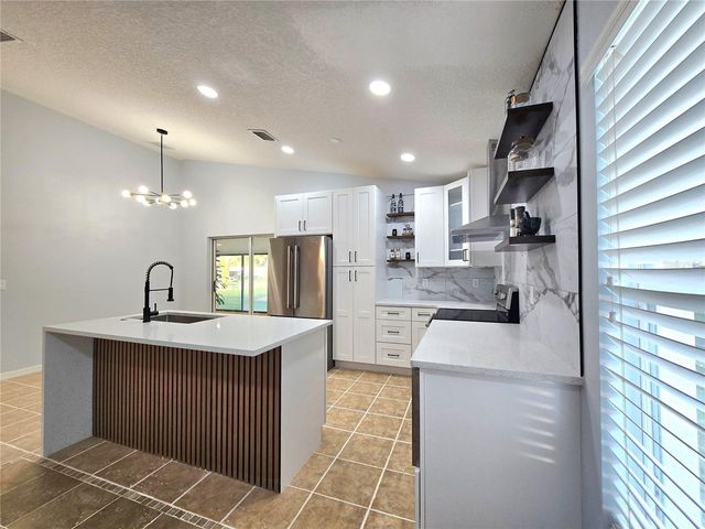 531 1ST AVENUE, Altamonte Springs, FL 32714
