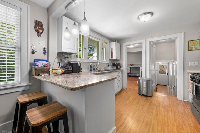 3070 Grove Street, Keego Harbor, MI 48320