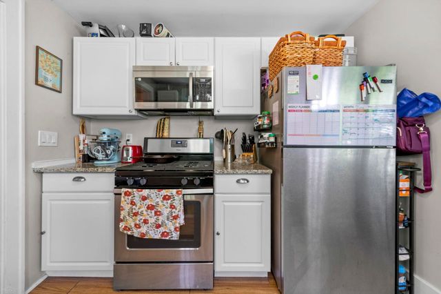 3070 Grove Street, Keego Harbor, MI 48320
