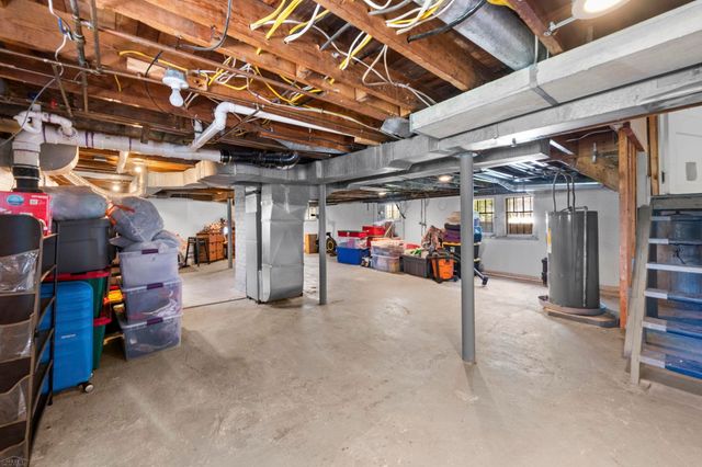 3070 Grove Street, Keego Harbor, MI 48320