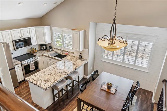1441 BRIDGEVIEW DR, Layton, UT 84041