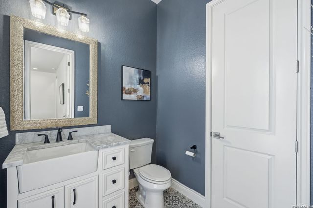 982 Belle Oaks, Bulverde, TX 78163