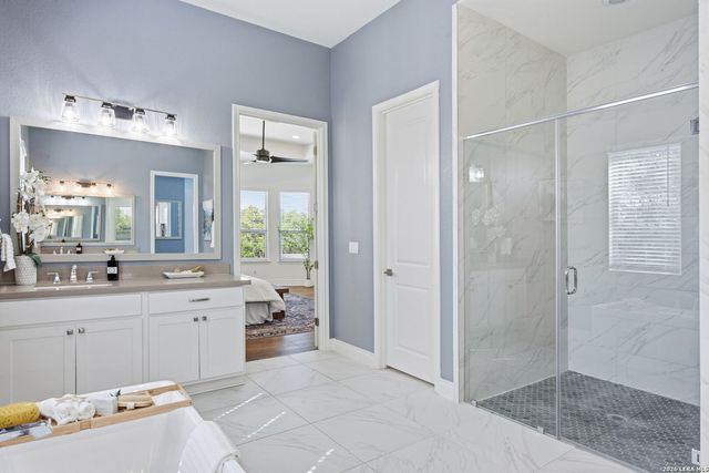 982 Belle Oaks, Bulverde, TX 78163