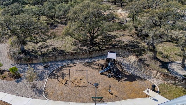 982 Belle Oaks, Bulverde, TX 78163