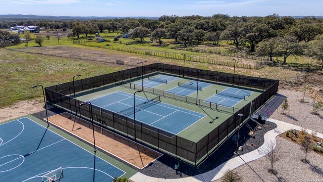 982 Belle Oaks, Bulverde, TX 78163