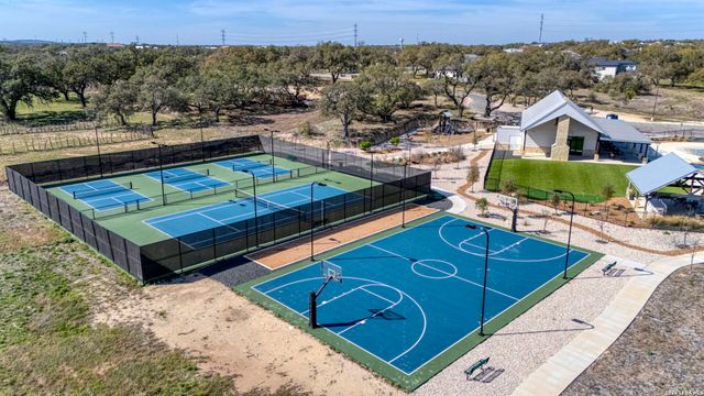 982 Belle Oaks, Bulverde, TX 78163