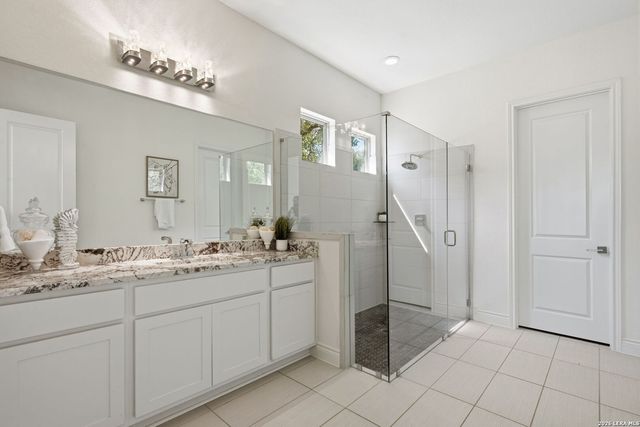 982 Belle Oaks, Bulverde, TX 78163