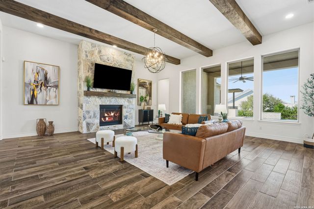 982 Belle Oaks, Bulverde, TX 78163