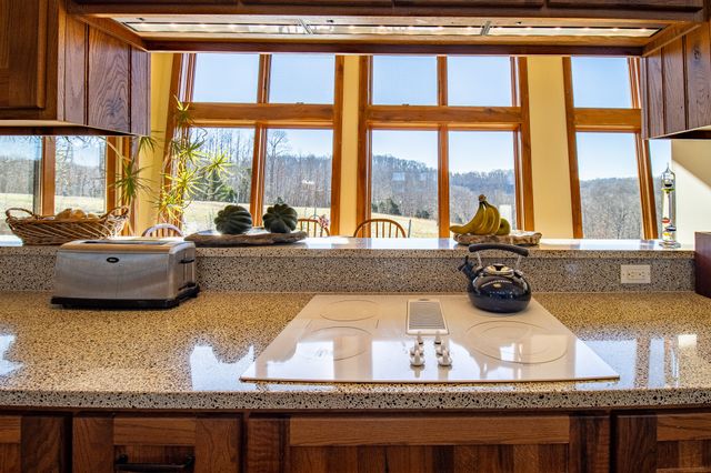 2016 Valley View Rd, Joelton, TN 37080