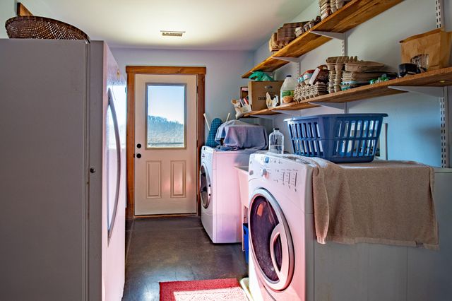 2016 Valley View Rd, Joelton, TN 37080